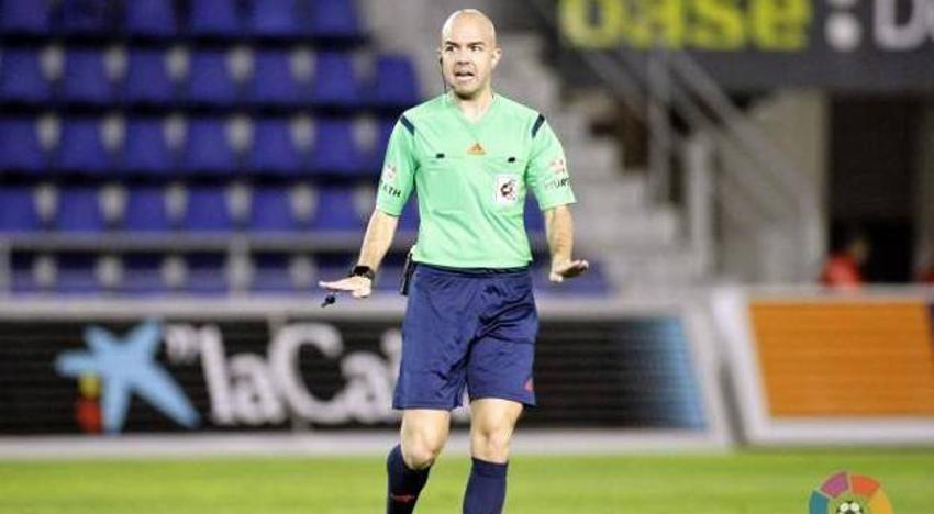 González Fuertes, un árbitro que trae buena suerte al Granada, dirigirá